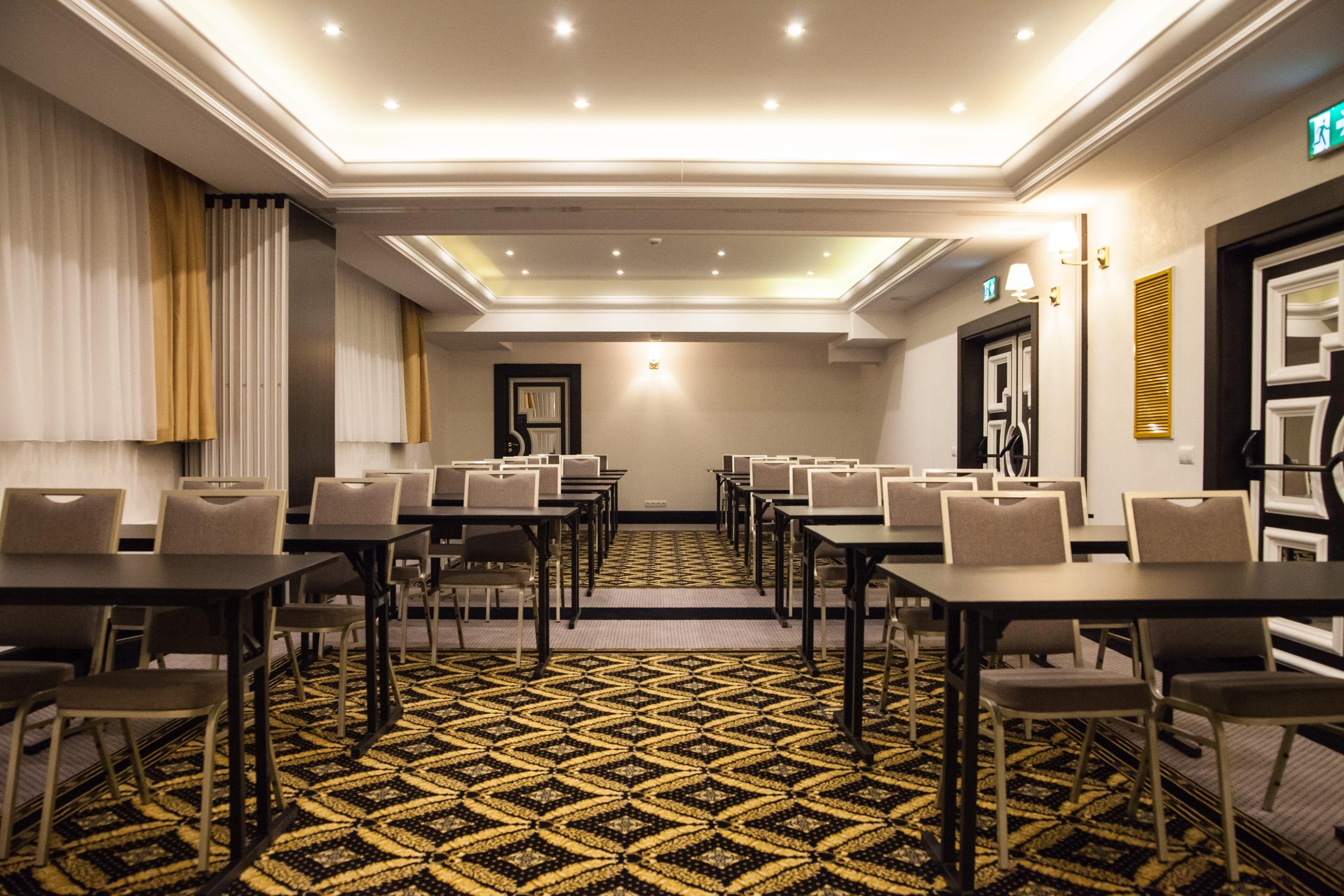 Hotel Dana Business & Conference 슈체친 외부 사진