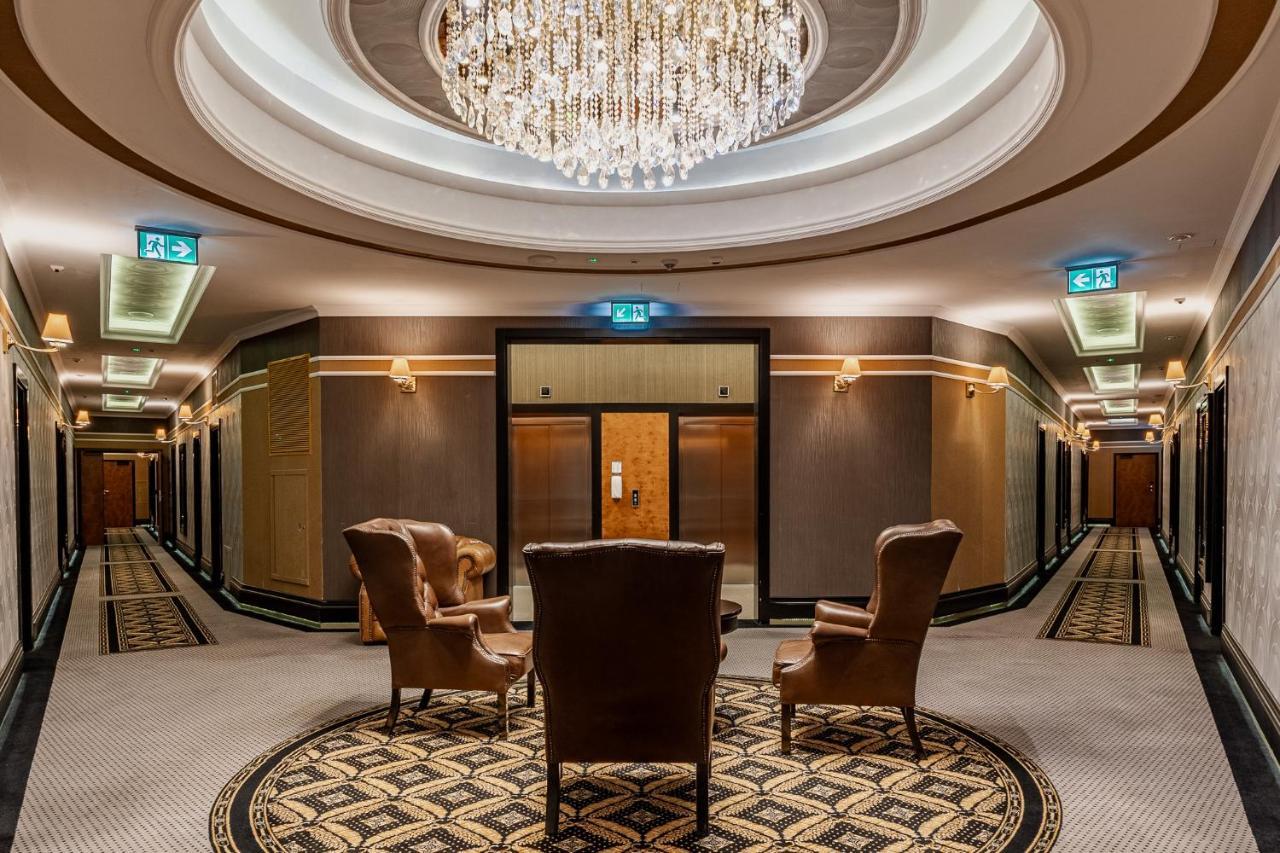 Hotel Dana Business & Conference 슈체친 외부 사진