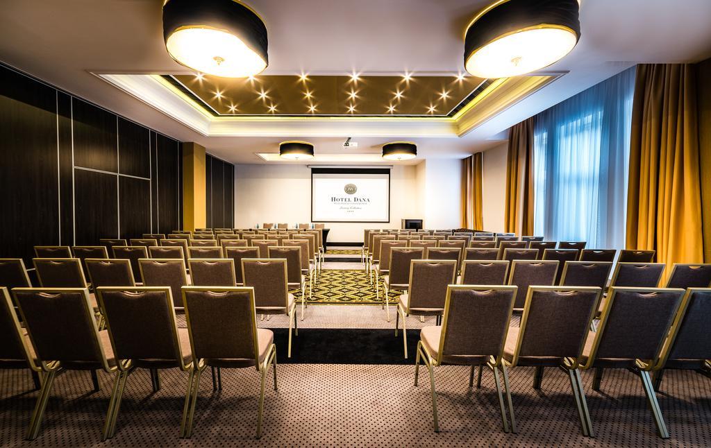 Hotel Dana Business & Conference 슈체친 외부 사진
