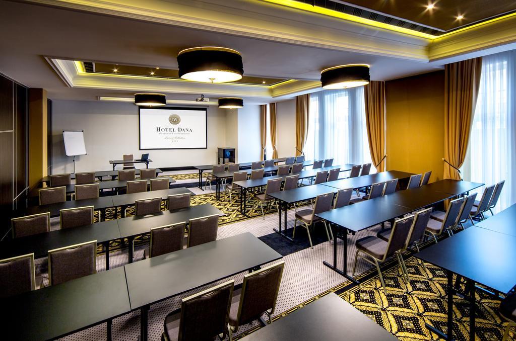 Hotel Dana Business & Conference 슈체친 외부 사진