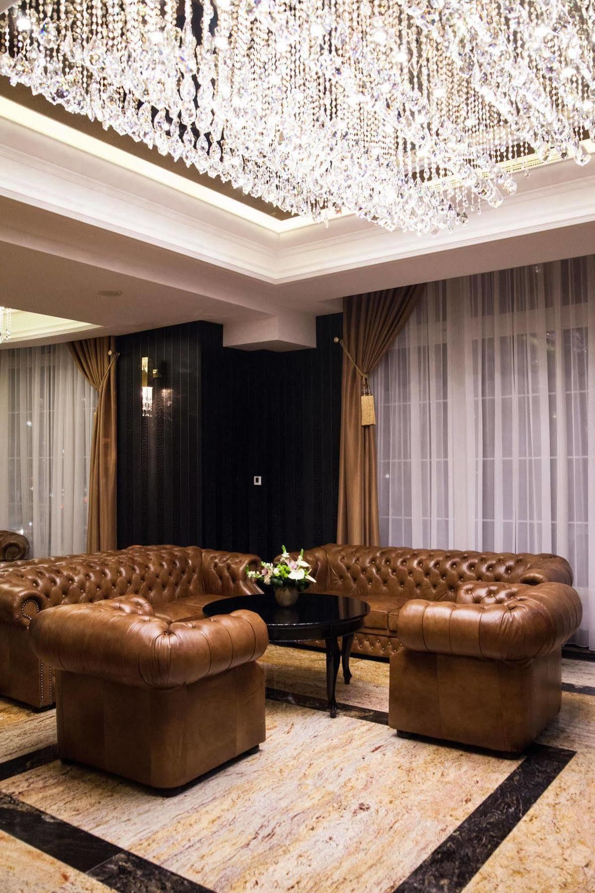 Hotel Dana Business & Conference 슈체친 외부 사진