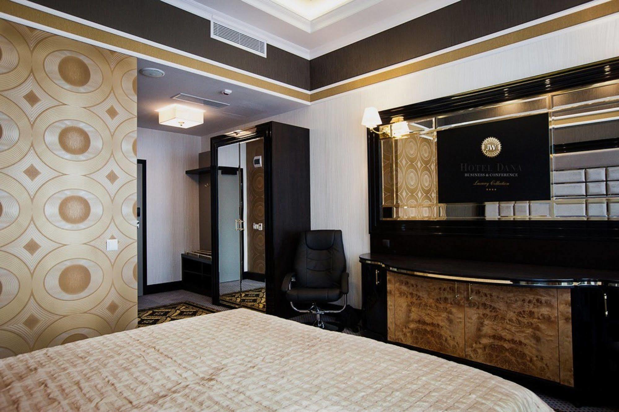 Hotel Dana Business & Conference 슈체친 외부 사진