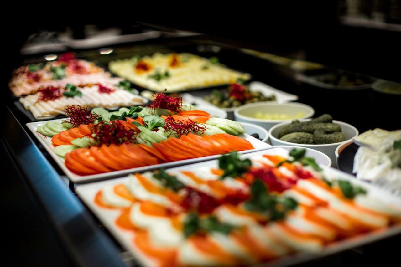 Hotel Dana Business & Conference 슈체친 외부 사진